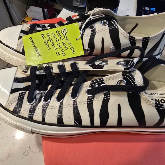 Converse Chuck 70 Low Glow-In-The-Dark Zebra Print Men's Casual A13438C SIZE 10 - Picture 2 of 15